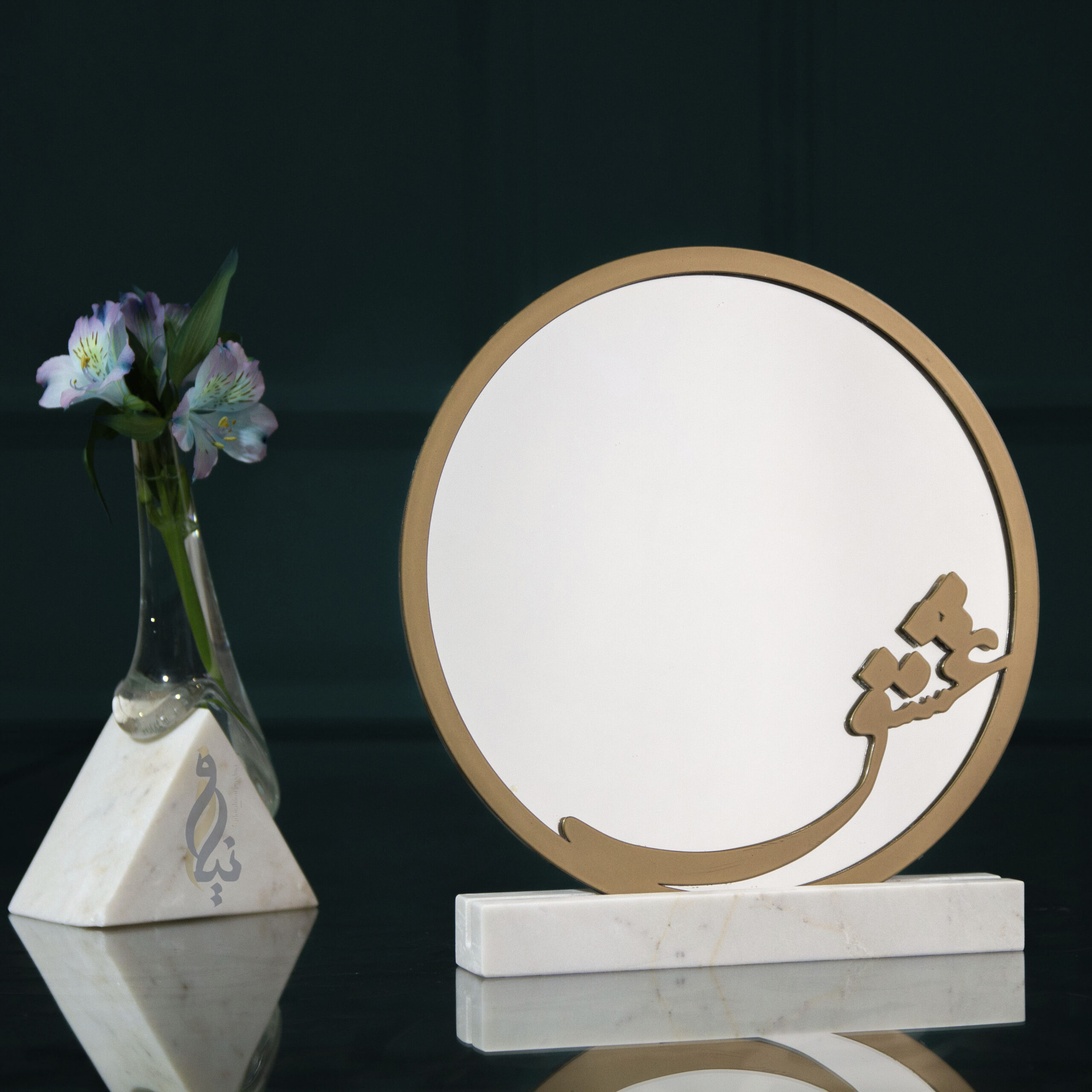 آینه پایه سنگی مدل عشق