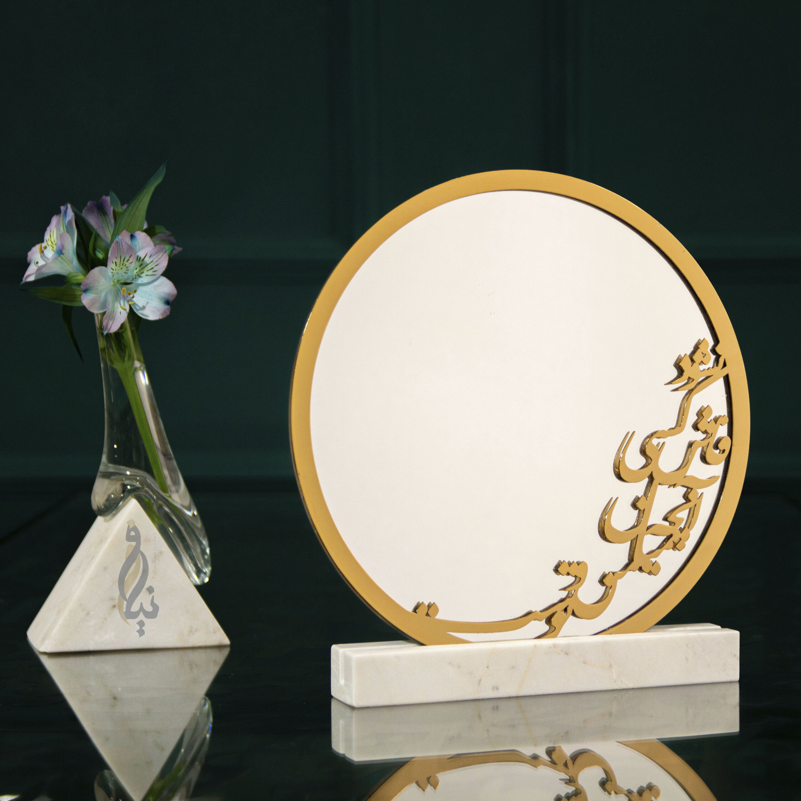 آینه پایه سنگی نشود فاش کسی